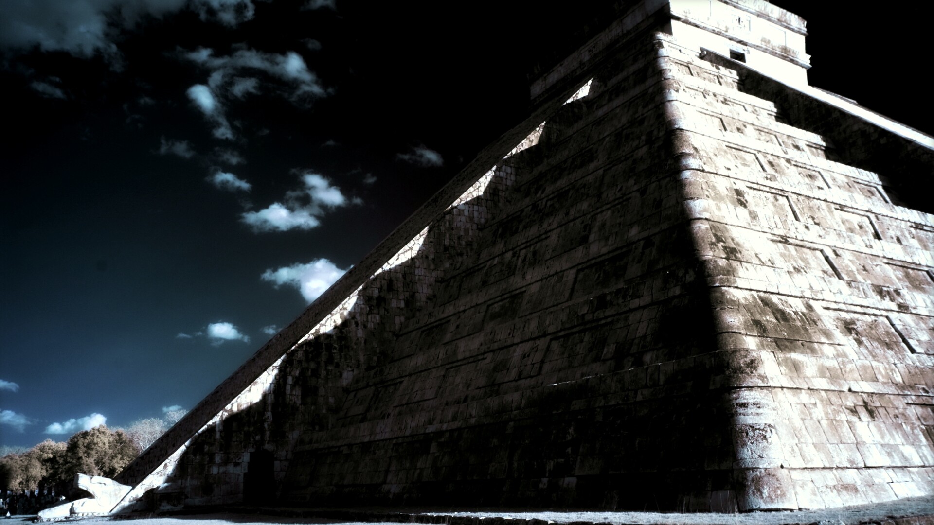 fountain and columns