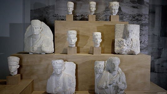 statue faces